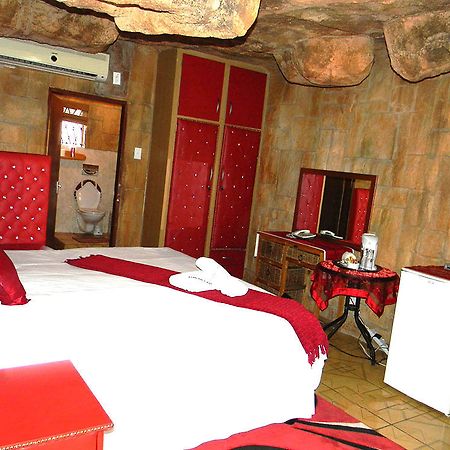African Cave Lodge Hammanskraal Luaran gambar