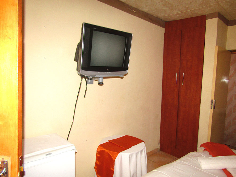 African Cave Lodge Hammanskraal Luaran gambar