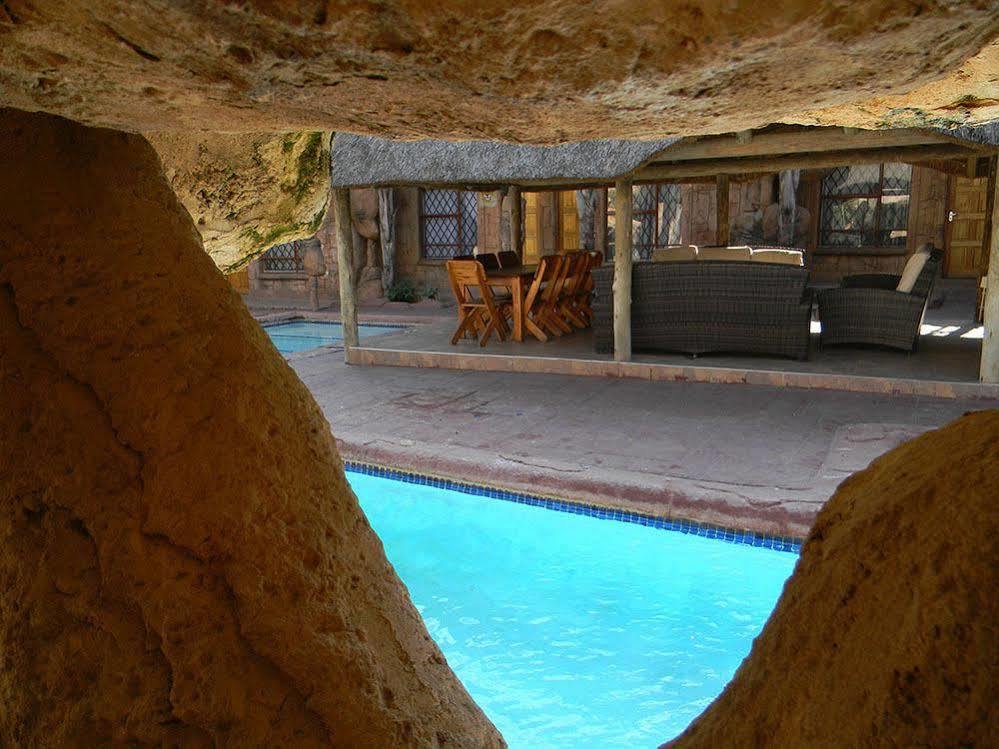 African Cave Lodge Hammanskraal Luaran gambar